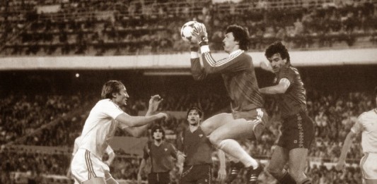 Steaua a scos în stradă poporul lui Ceaușescu la 12 noaptea! steaua - barcelona 1986