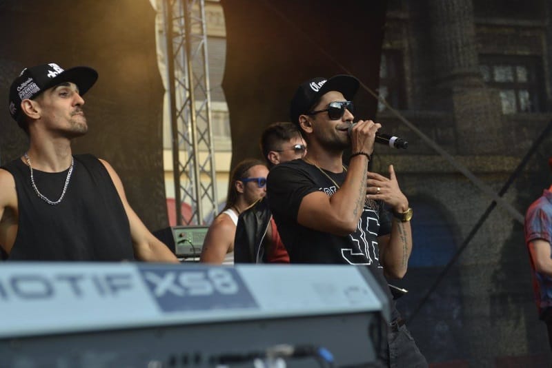 happy moves coca cola 7