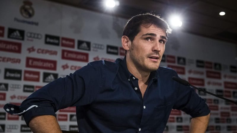 iker casillas pleaca de la real madrid