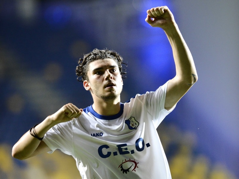 Mihai Roman saluta galeria la final