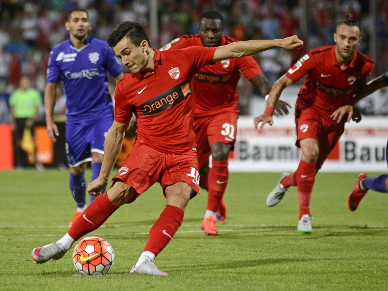 Cosmin Matei inscrie din penalty.