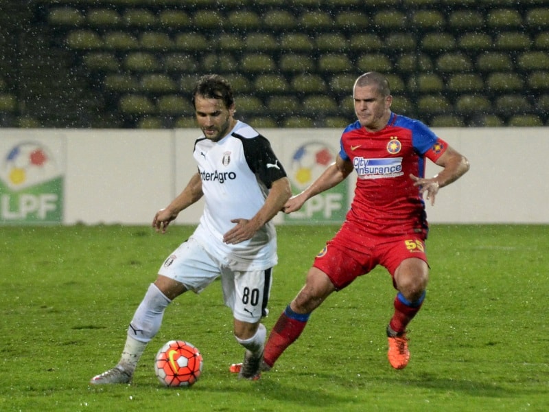 Felipe Teixeira, Adi popa