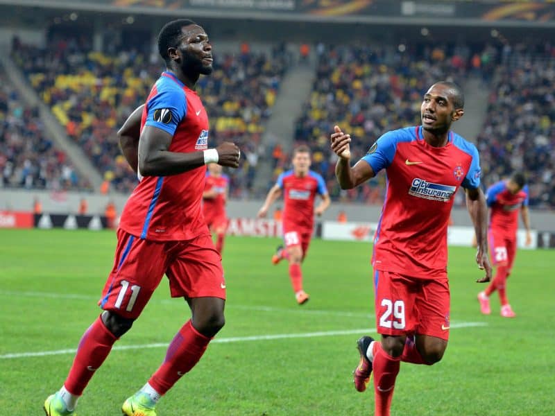 Sulley Muniru se bucura dupa golul marcat alaturi de William De Amorim