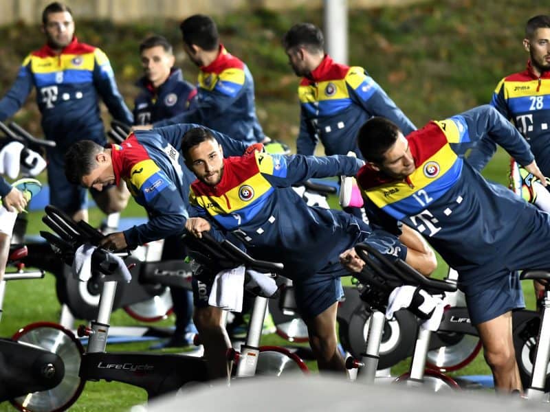 Florin Andone pe bicicleta