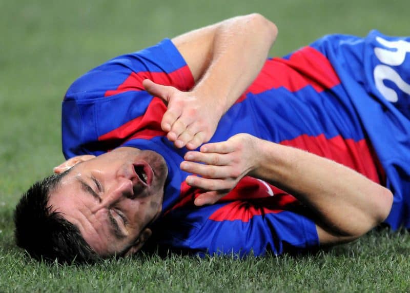 Romeo Surdu la pamant.