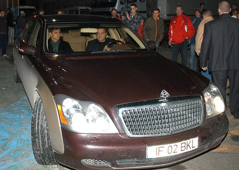 Marius Lacatus,Gigi Becali in Maybach.