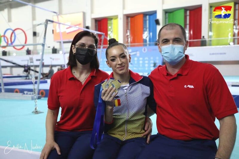 larisa iordache