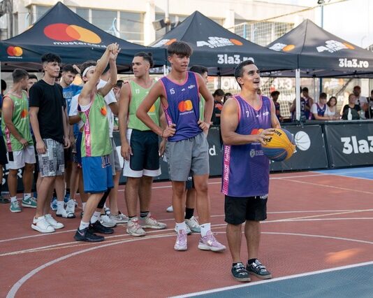 Marian Drăgulescu, pe terenul de baschet la ultimul turneu Sport Arena Streetball